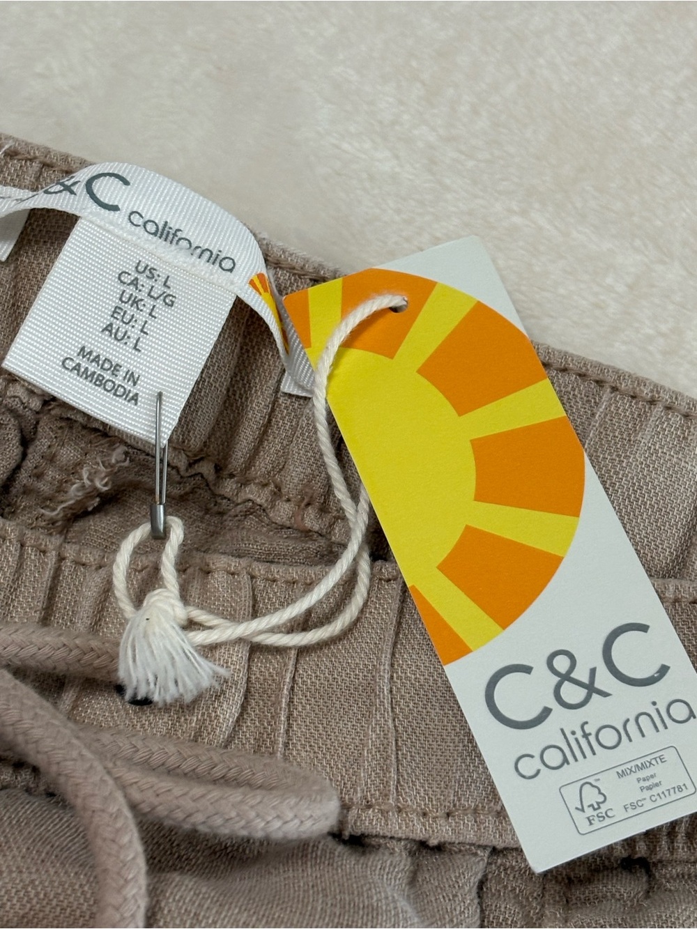NWT C & C California Tan Linen Blend Crop Pants Size L Pull on Elastic Waist - Picture 4 of 11